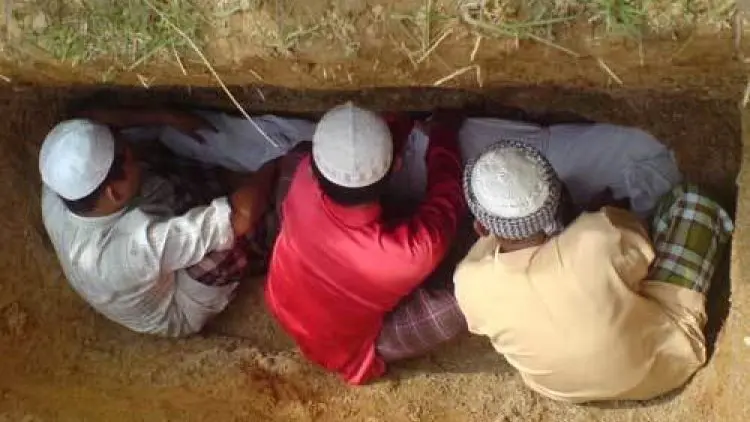Fenomena Pocong Menurut Syariah