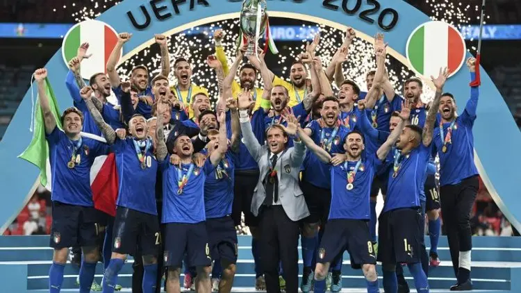 Kalahkan Inggris Lewat Adu Penalti, Italia Juara