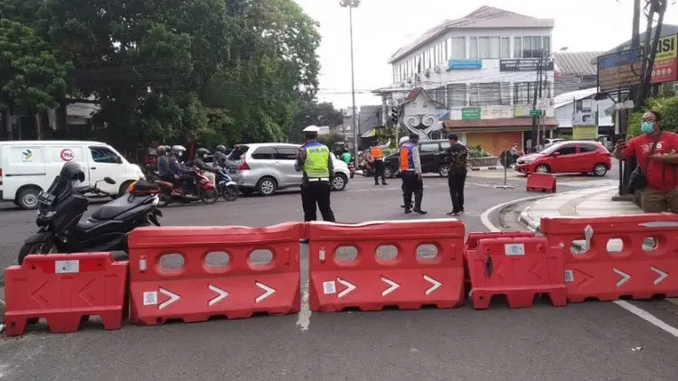Belum Berjalan Efektif Oded Akan Evaluasi Penyekatan Jalan