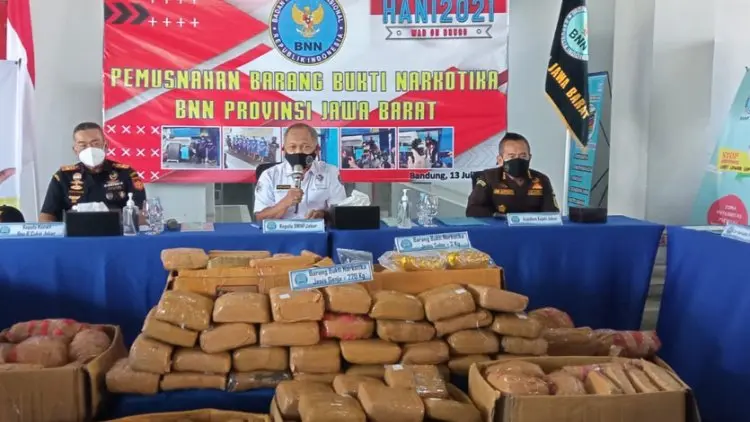 BNN Jabar Amankan 220 Kg Ganja dari Medan