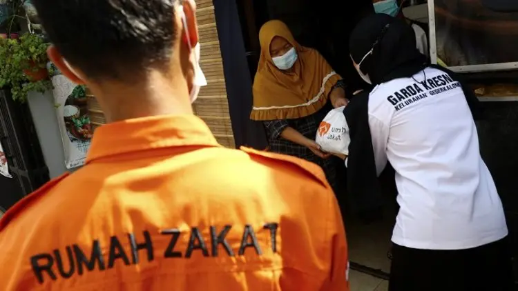 Foto: Rumah Zakat Salurkan Paket Untuk Pasien Isoman