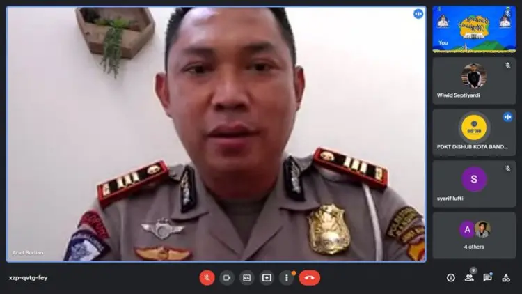 Apabila Mendesak, Warga Dipersilahkan Buka Penyekat Jalan