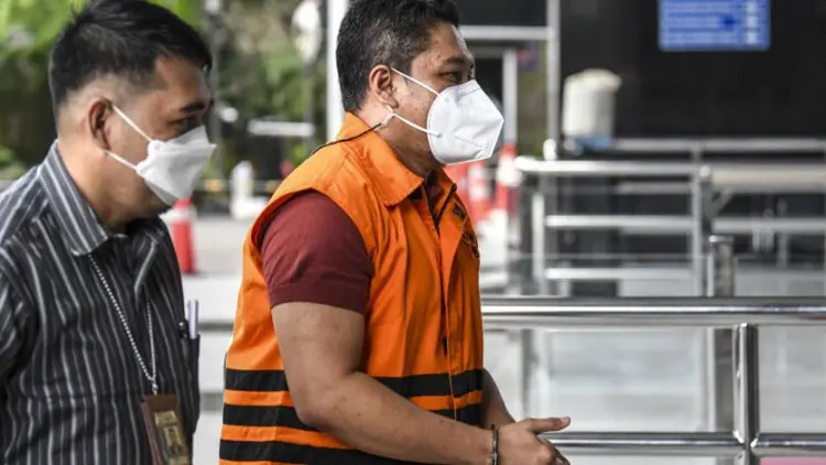 KPK Perpanjang Penahanan Penyidik Stepanus Robin
