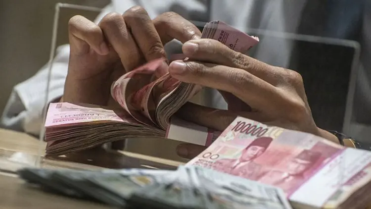 Rupiah Jumat Pagi Melemah 32 Poin