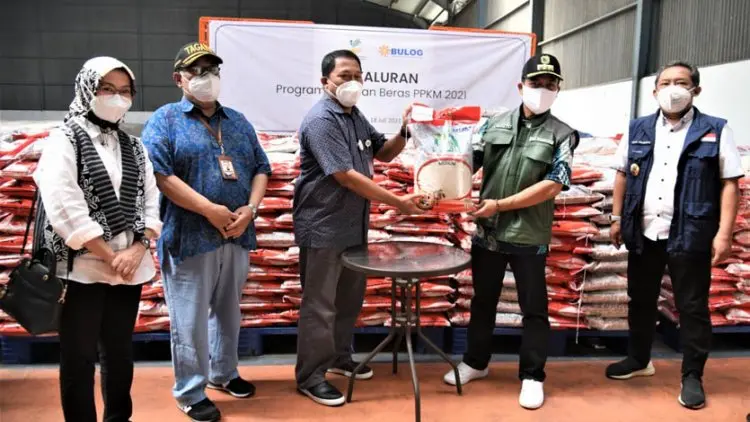 KPM Kabupaten Bandung Terima Bantuan 2.680 Ton Beras