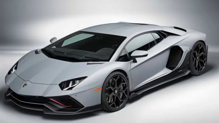 Penerus Aventador Bakal Gunakan Mesin V12 Baru