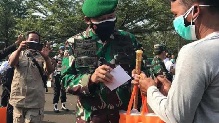 Danrem Berikan Bantuan Tim Penggali Kubur