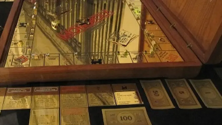 Awas! Game Monopoli dan Ular Tangga Haram?