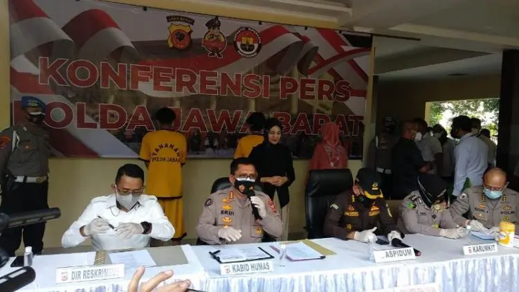 Polisi Ciduk Pelaku Penimbun dan Penjual Obat Covid-19