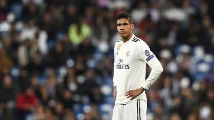 MU Akan Fokus ke Varane Sebelum Bidik yang Lain