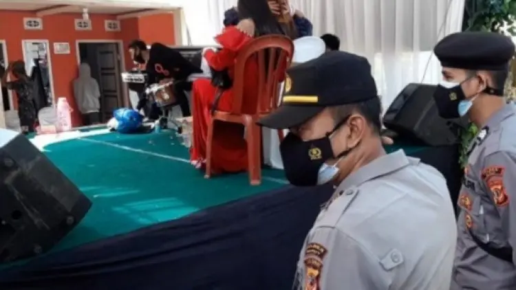 Acara Pernikahan Dibubarkan, Lima Pelanggar Didenda Rp100-200 Ribu