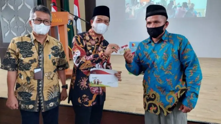 Dadang Supriatna Meluncurkan Inovasi Kartu Tani Sibedas