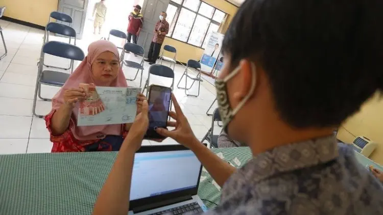 Penyaluran Bansos Rp500 Ribu di Kota Bandung Capai 70 Persen