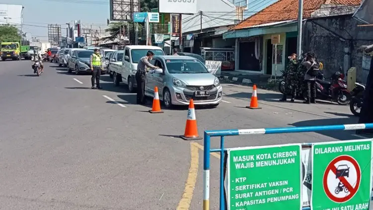 Sikap Kami: Masih Perlukah PPKM?