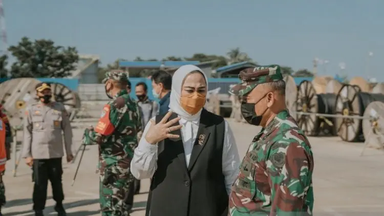 Bupati Karawang Minta Perusahaan Tingkatkan Standar Operasional Prokes