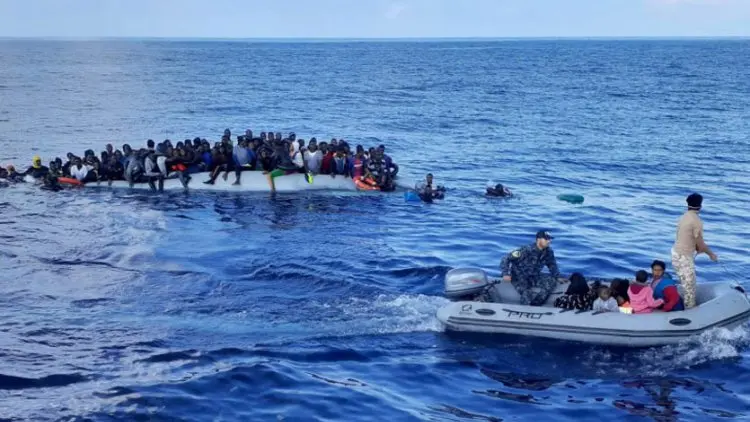 Ratusan Migran Diselamatkan dari Kapal Kayu di Lepas Pantai Tunisia