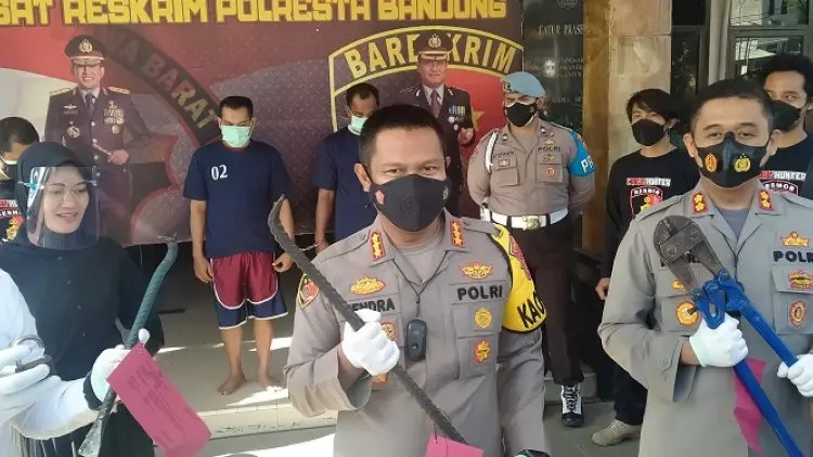 Polresta Bandung Cidu Dua Pelaku Spesialis Pembobol Toko