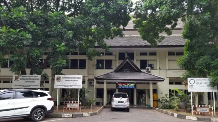 FDA Sesalkan Rencana Rehab Ruang Fraksi dan Komisi DPRD Kabupaten Bandung