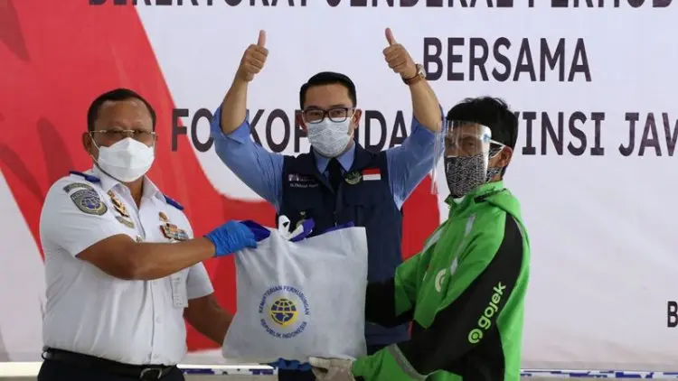 Foto: Bansos Bagi Pelaku Tansportasi Darat