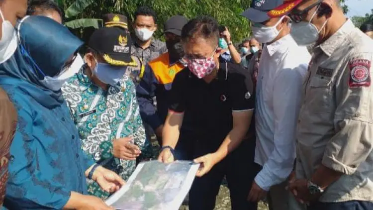 Tanah Longsor Gara-gara Usaha Tambang, Ade Yasin Siap Mengadu ke Ridwan Kamil