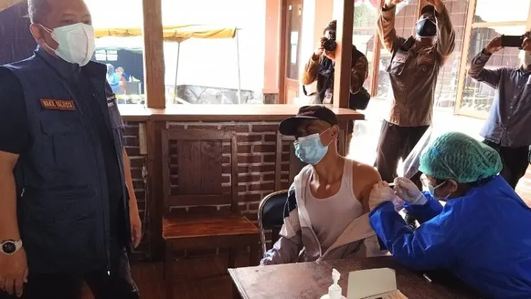 Sentra Vaksinasi Universitas Nasional Pasim Suntik 1.500 Peserta