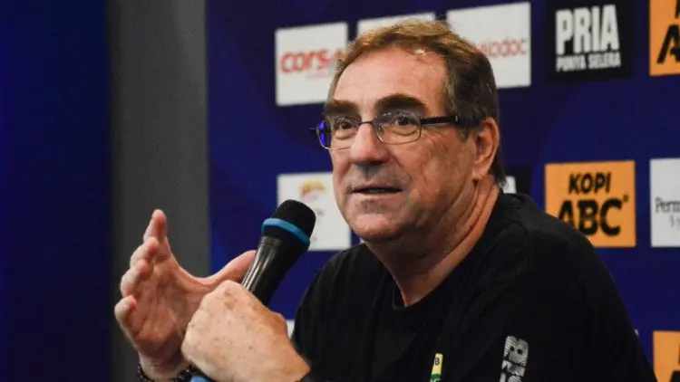 Jadwal Kick Off Liga 1 Berubah Lagi, Begini Reaksi Robert Alberts