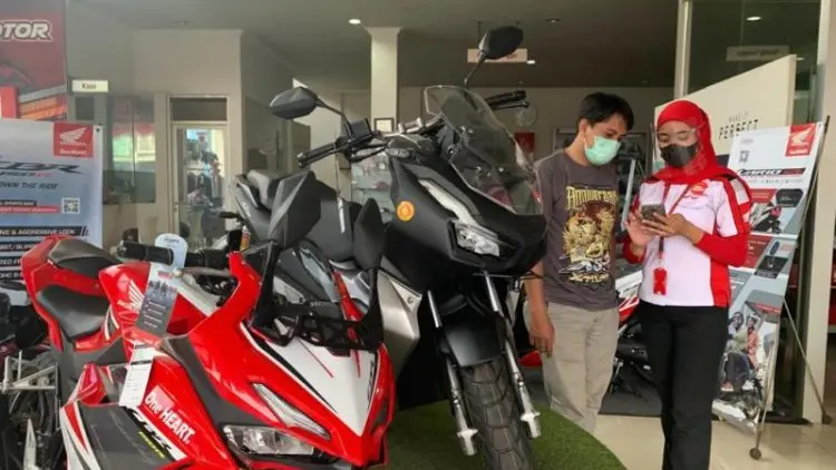 HUT ke-76 RI, DAM Potong Angsuran Pembeli Motor di Subang, Sumedang, dan Indramayu