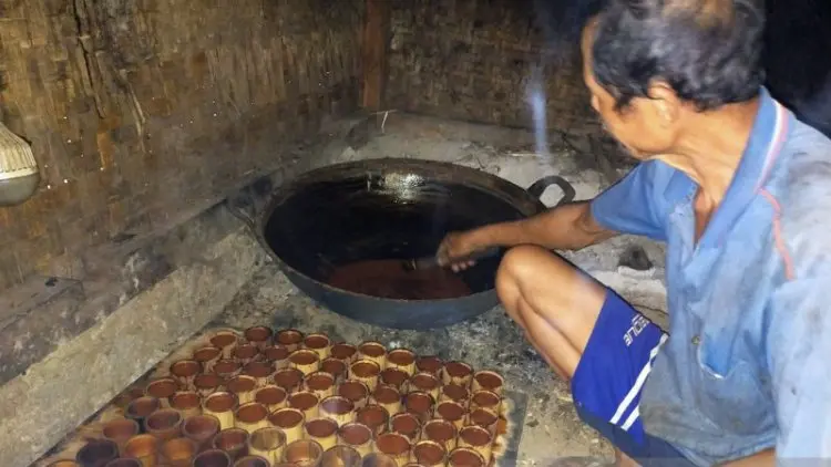 Perajin Gula Merah di Cianjur Menjerit, Harga Jual Terjun Bebas