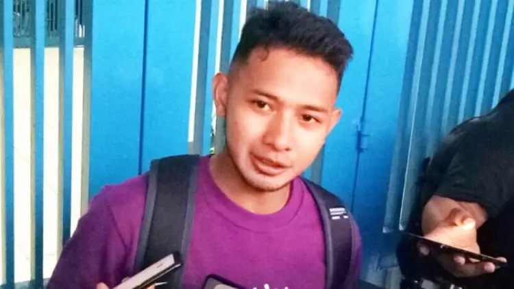 Gian Zola Tega Tinggalkan Ghea Youbi Demi Persela