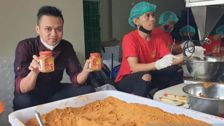 Luar Biasa! Pemilik Kafe di Bandung Ini Selamatkan Pegawai Lewat Bisnis Jahe