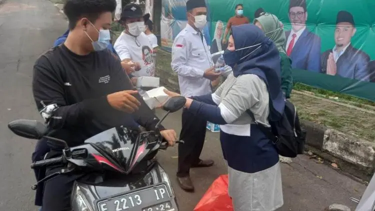 Bantu Sesama, PKB Kabupaten Bogor Tradisikan Bagi-bagi Makanan Tiap Jumat