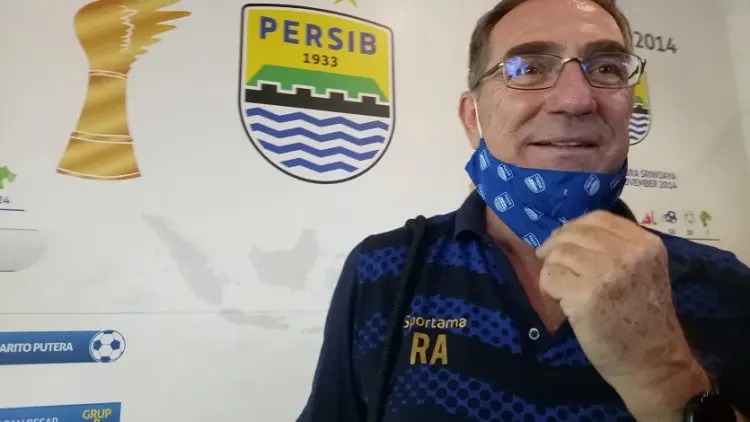 Geoffrey Akhirnya Gabung