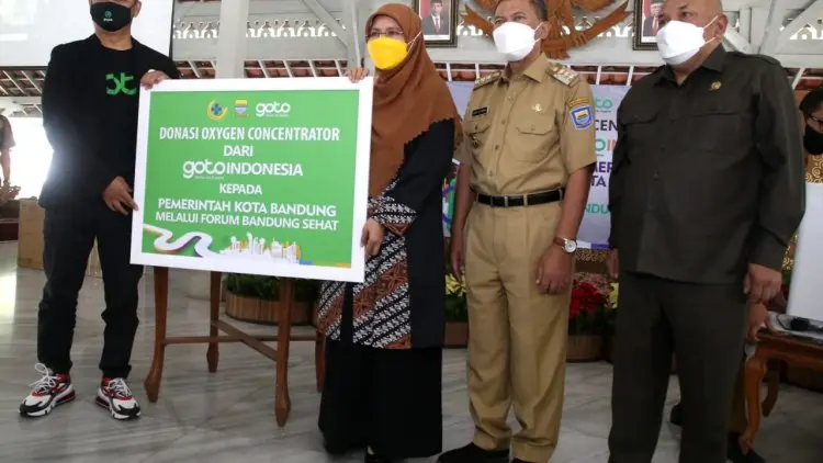 GoTo Grup Salurkan Bantuan 175 Unit Konsentrator Oksigen