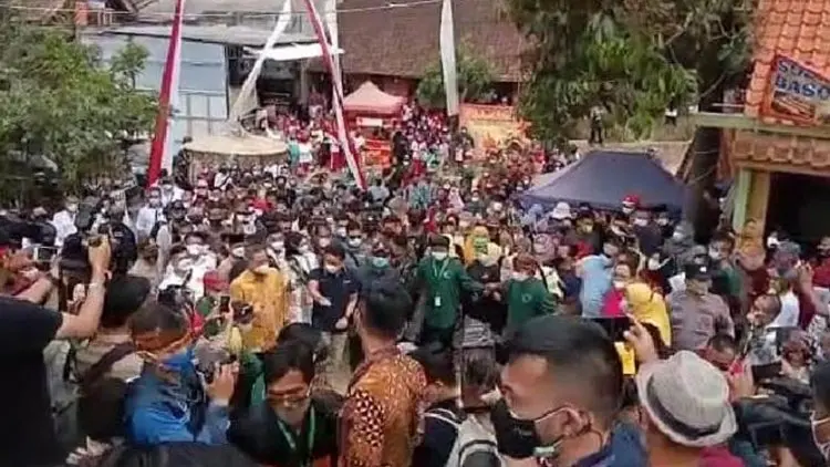 Kedatangan Sandiaga Uno ke Garut Timbulkan Kerumunan