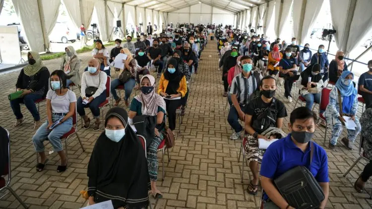 Kejar Target 500.000 per Hari, Jabar Gelar Gebyar Vaksinasi