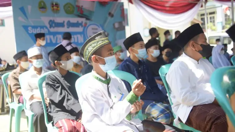 Panglima Santri Tinjau Vaksinasi di Miftahul Ulum