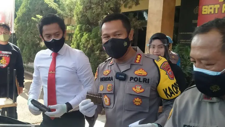 Penodong di Atas Jeep Willis yang Viral Dicokok Polisi, Ada Senjata Api