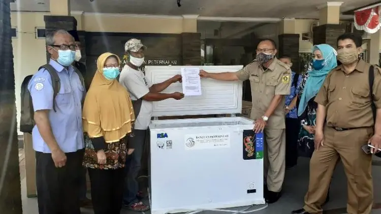6 Pelaku UMKM Olahan Ikan Dapat Bantuan Lemari Pendingin dari KKP 