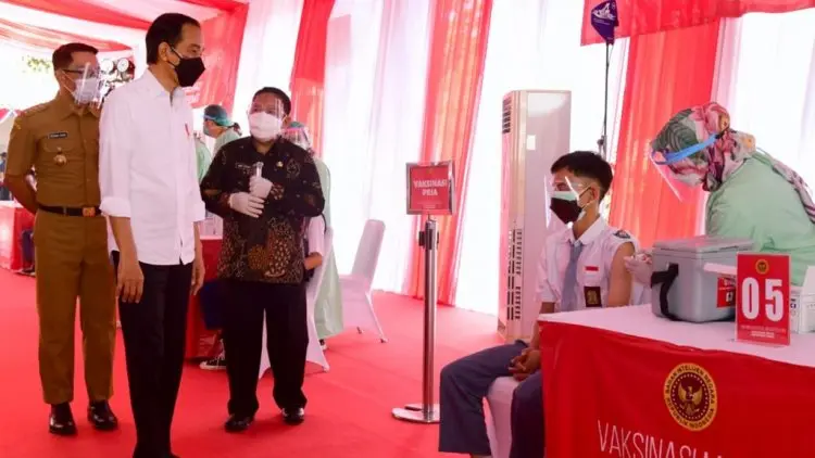 Pemerintah Perluas Vaksinasi COVID-19 Pelajar untuk Tunjang PTM