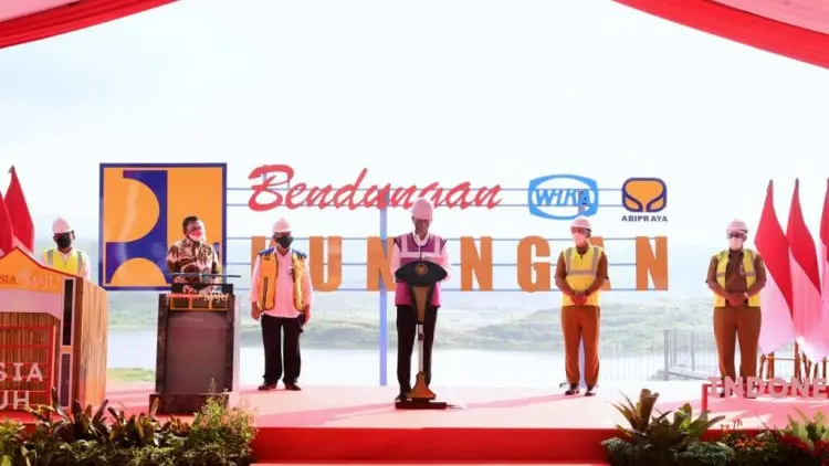 Presiden Jokowi Resmikan Bendungan Kuningan 