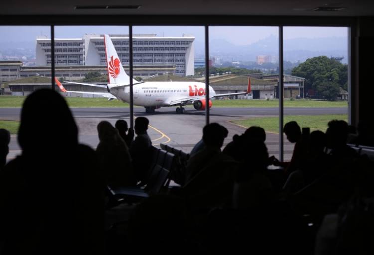 Tiket Mahal, Empat Penerbangan ke Bandung "Hilang"
