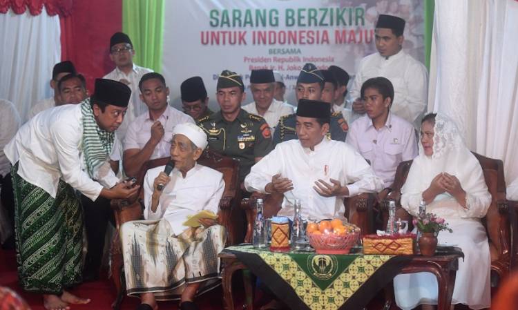 Kubu Jokowi Ditantang Unggah Video Full Doa Mbah Moen