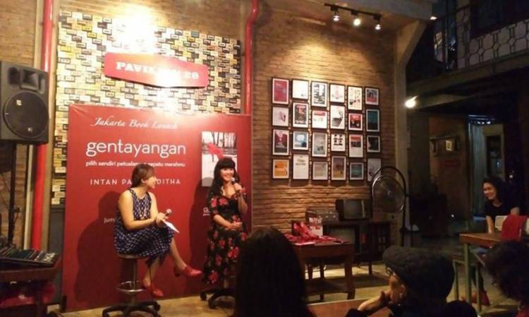 Novel Gentayangan Dapat PEN Translates Award