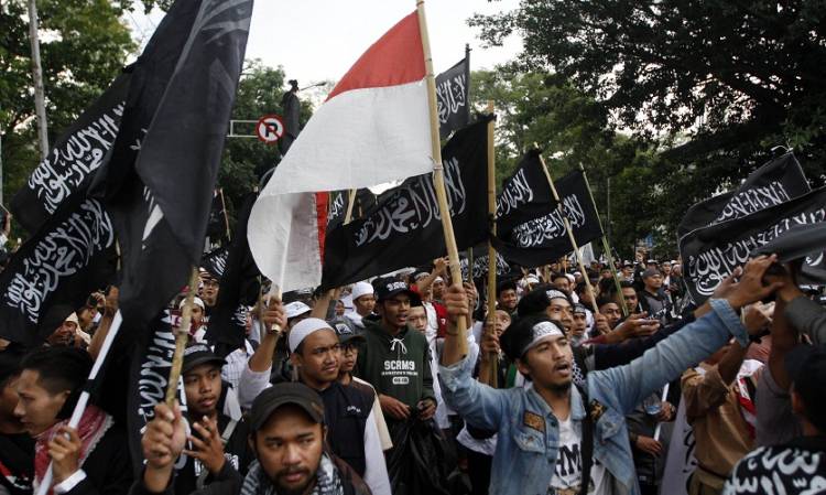 Alhamdulillah, Bendera Tauhid Tak Dilarang di Indonesia
