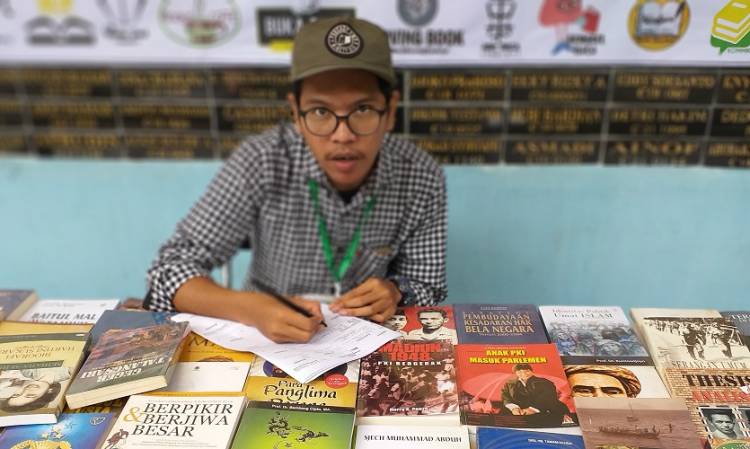 Pro Kontra Buku Bertema PKI Beredar di Kampus Bogor