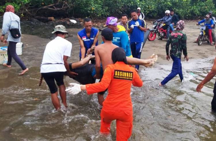 Pemuda Persis asal Bandung Tewas  Tenggelam di Pantai Cibaluh Garut