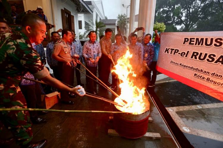 Pemkot Bogor Musnahkan 16 Ribu e-KTP