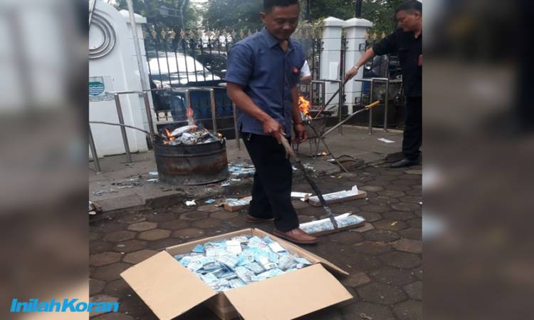 Disdukcapil Kota Bandung Musnahkan 9.631 KTP
