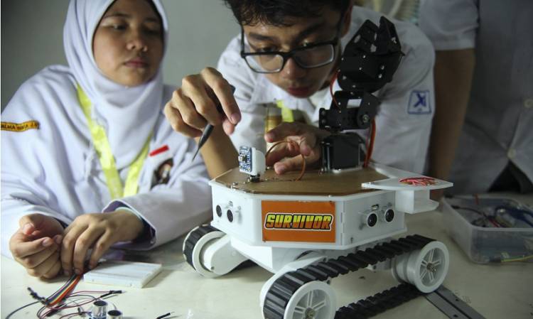 Manusia Indonesia Wajib Punya Talenta di Bidang Robotik