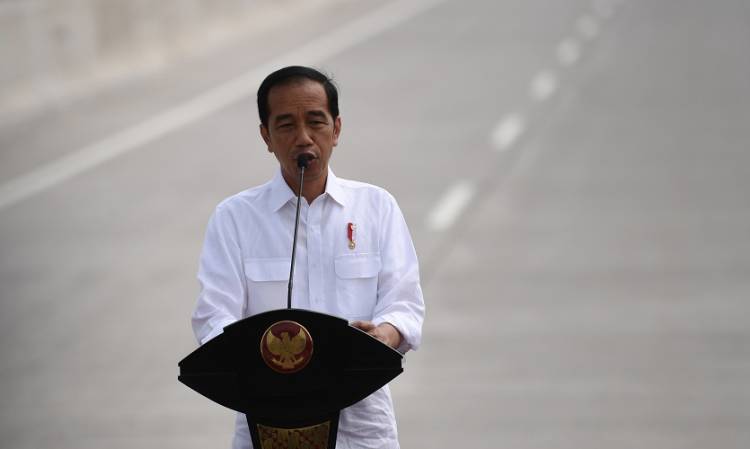 Para Satpam Curhat ke Jokowi Soal Mahalnya  Sertifikasi